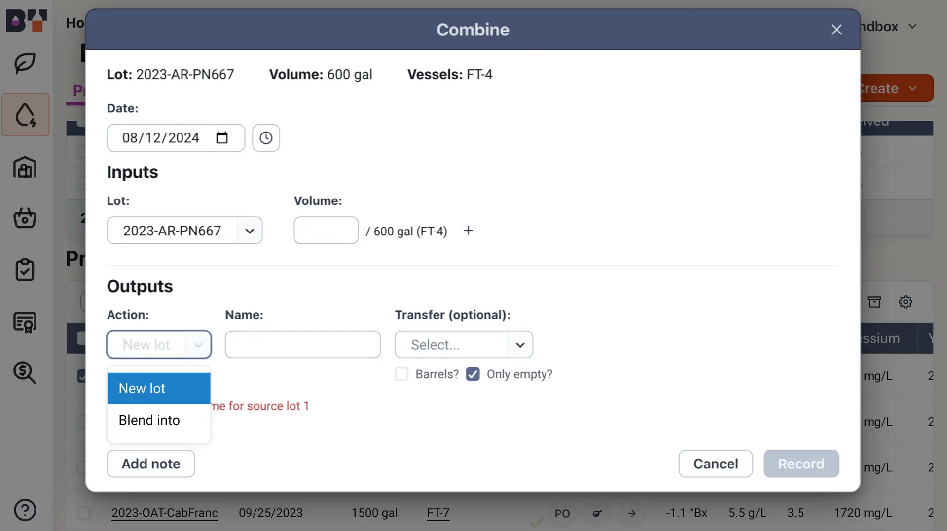 Blended software Combine operation screen showing lot 2023-AR-PN667, volume 600 gal, and vessel FT-4 with input and output options.